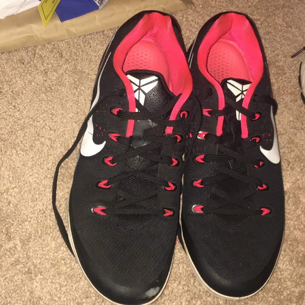 kobe bryant size 12 sneakers